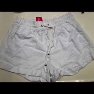 Size L. Never worn shorts.
